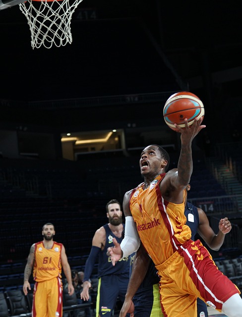 通过密集防 通过密集防