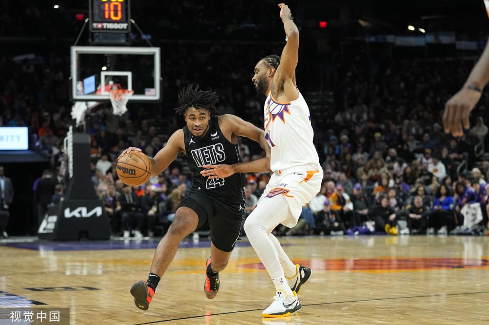 而王楚欽則 而王楚欽則