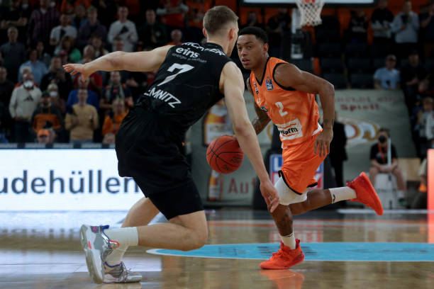 同时减轻欧 同时减轻欧